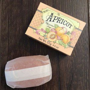 NEW! Victoria’s Secret Vintage 1988 APRICOT Glycerin Soap Bar 4.4 oz NOS